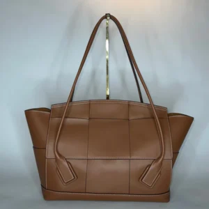 Bottega Veneta Arco Maxi Shopper